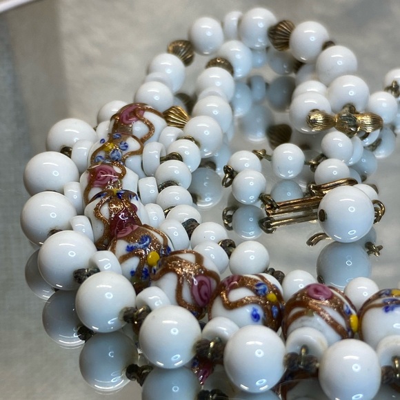 Vintage Rare Antique Venetian Wedding Cake & Milk Glass Beaded Bib Necklace 16” - Picture 9 of 17